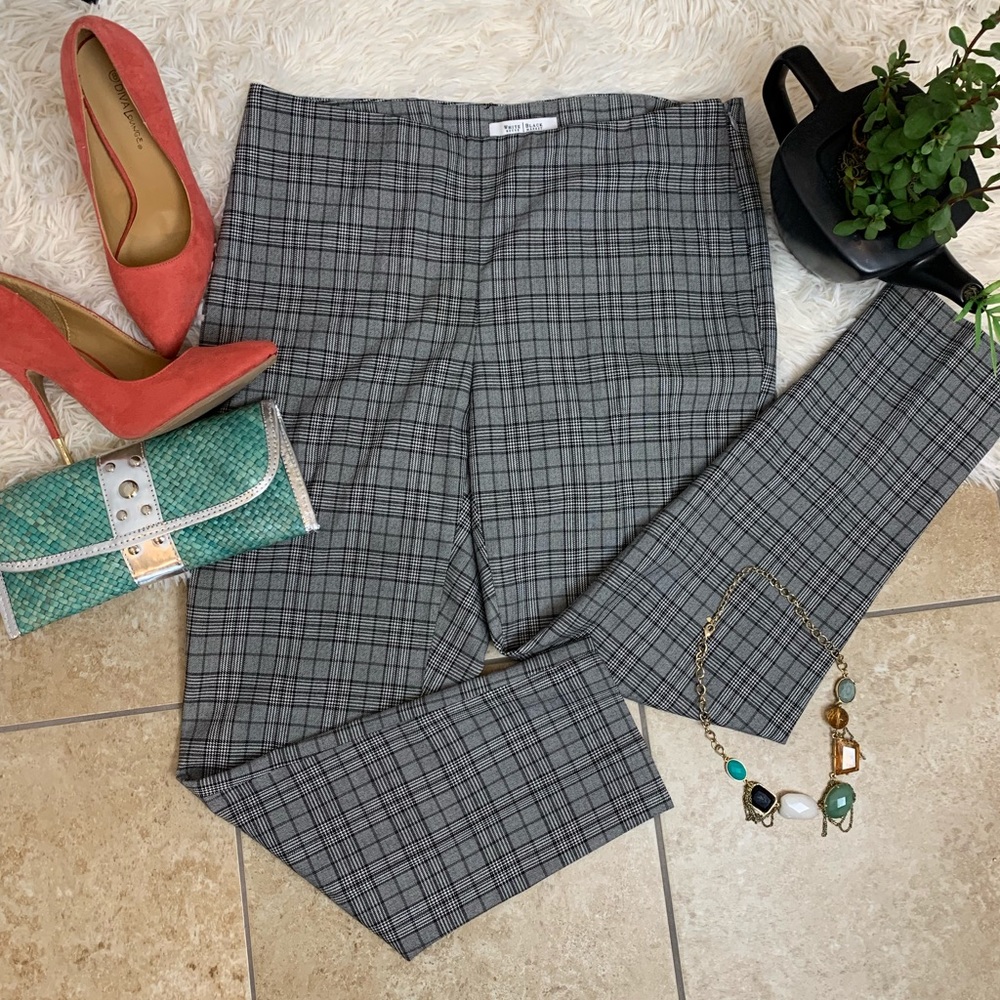 White House Black Market cropped Pants